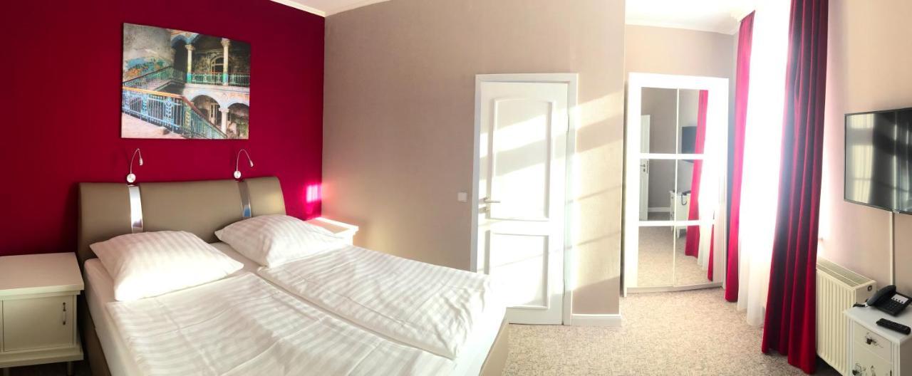 Seehotel Louise Dannenwalde Buitenkant foto