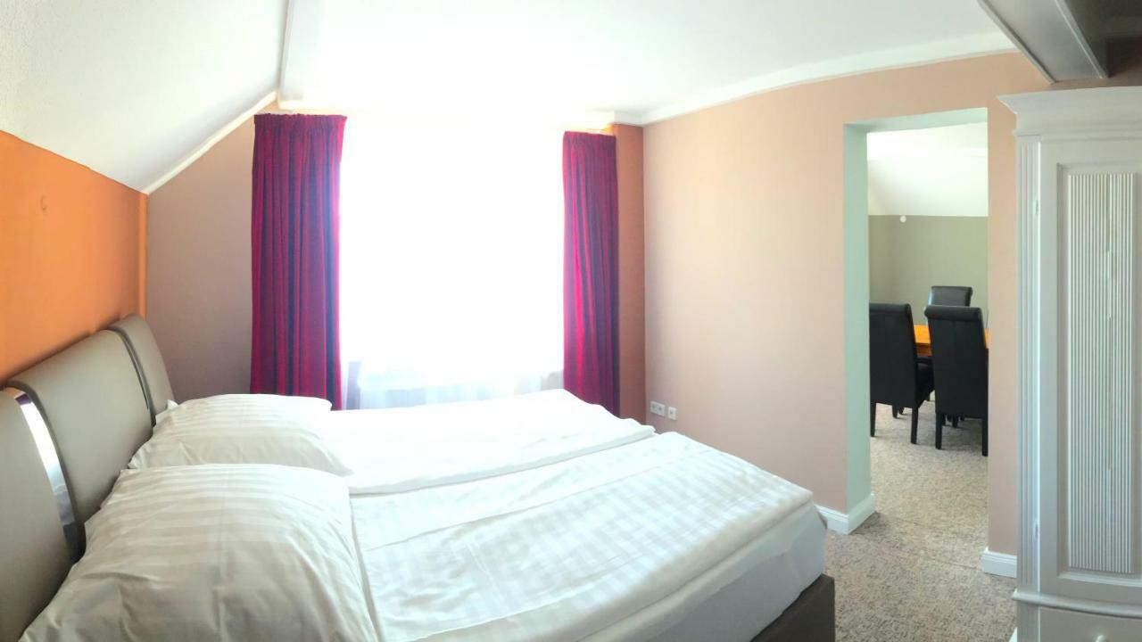 Seehotel Louise Dannenwalde Buitenkant foto