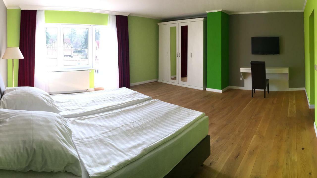 Seehotel Louise Dannenwalde Buitenkant foto