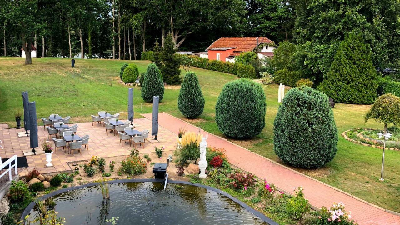 Seehotel Louise Dannenwalde Buitenkant foto