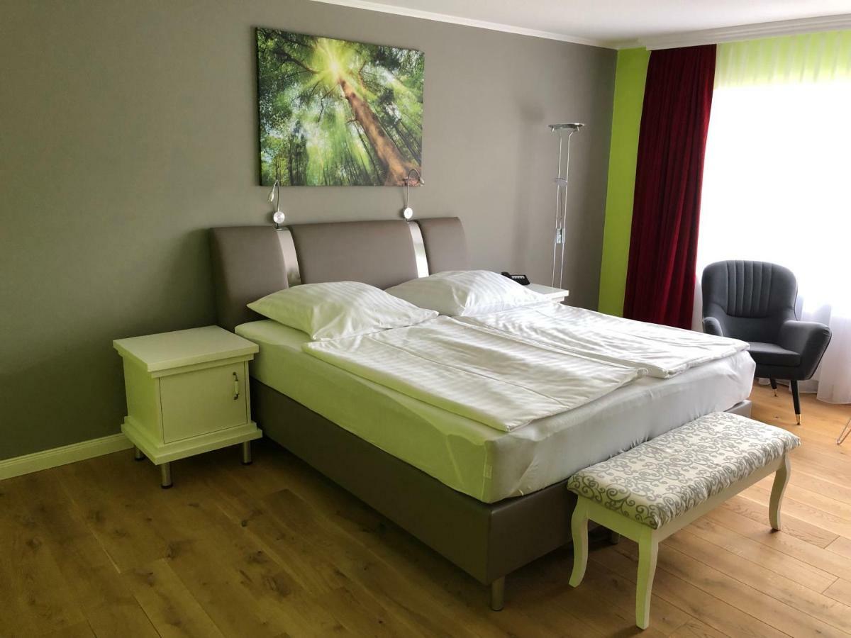 Seehotel Louise Dannenwalde Buitenkant foto